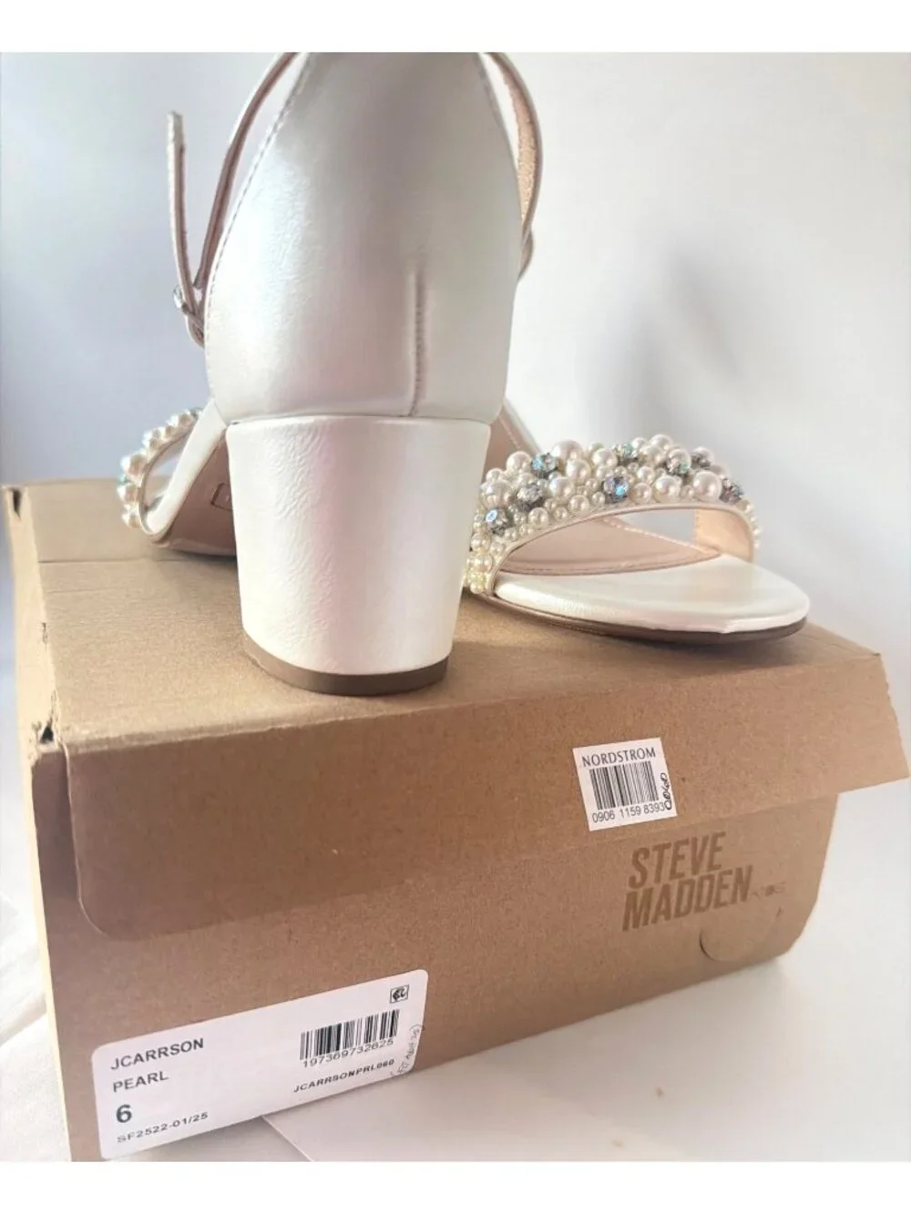Steve Madden JCarrson Pearl Beads block Heel Ivory Sandals Big Kid Size 6